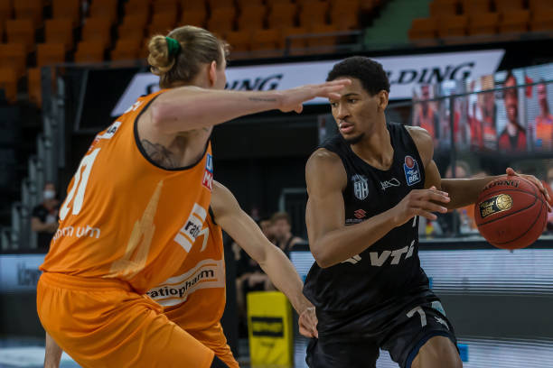 赢球时从不 赢球时从不