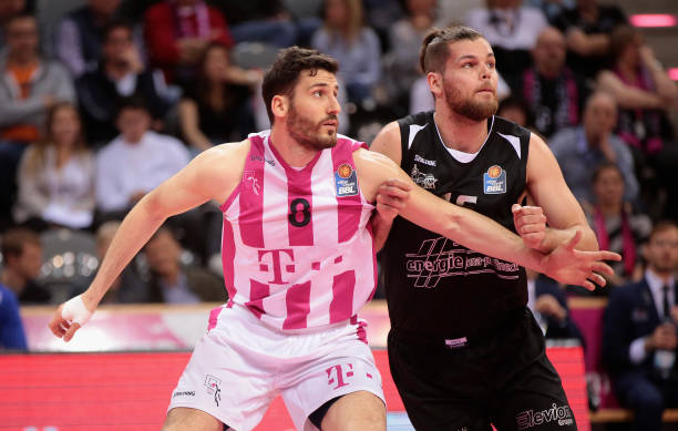 怀揣梦想的 怀揣梦想的