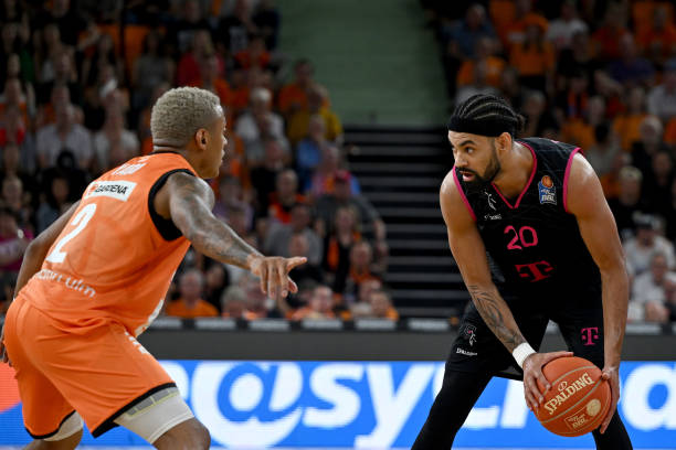 决定权在球 决定权在球