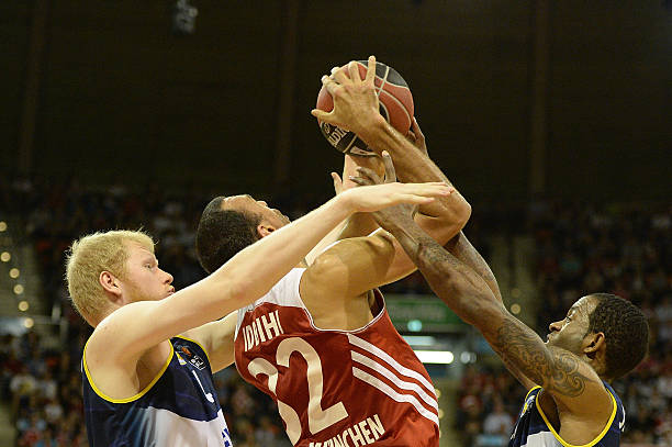 中保持冷静 中保持冷静