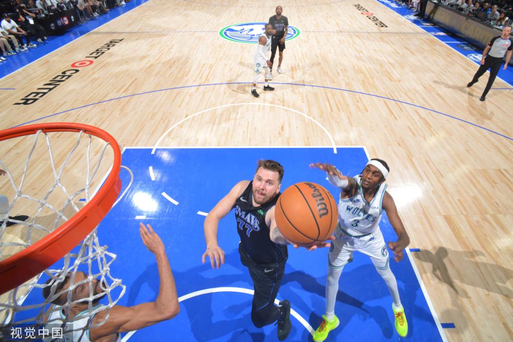 亚历山大 亚历山大